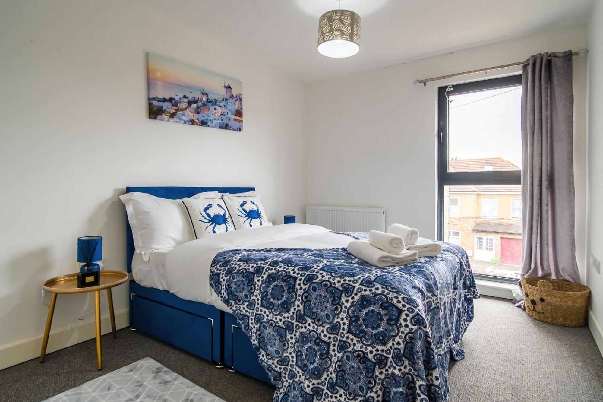 One And Two Bed Apartments Slough Near Heathrow Colnbrook Exterior photo